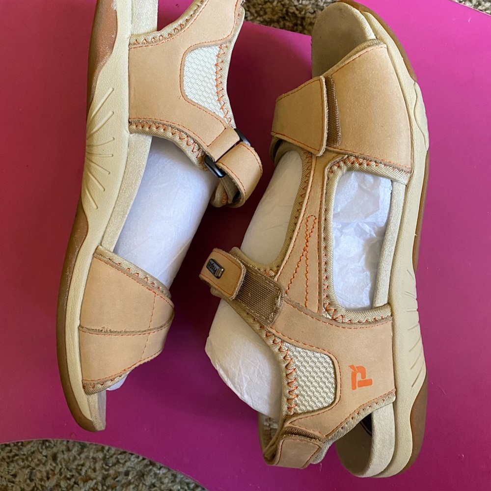 Propet-Tan-Sz 8 1/2M-Podiatrist Recommended-LIKE NEW - Picture 13 of 16
